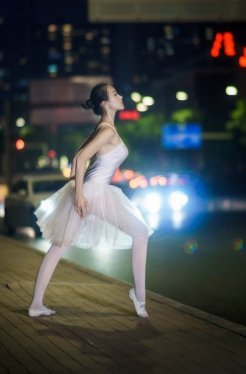 开云体育在线-暗物质，西决生死战之夜，赖斯关键回合不手软