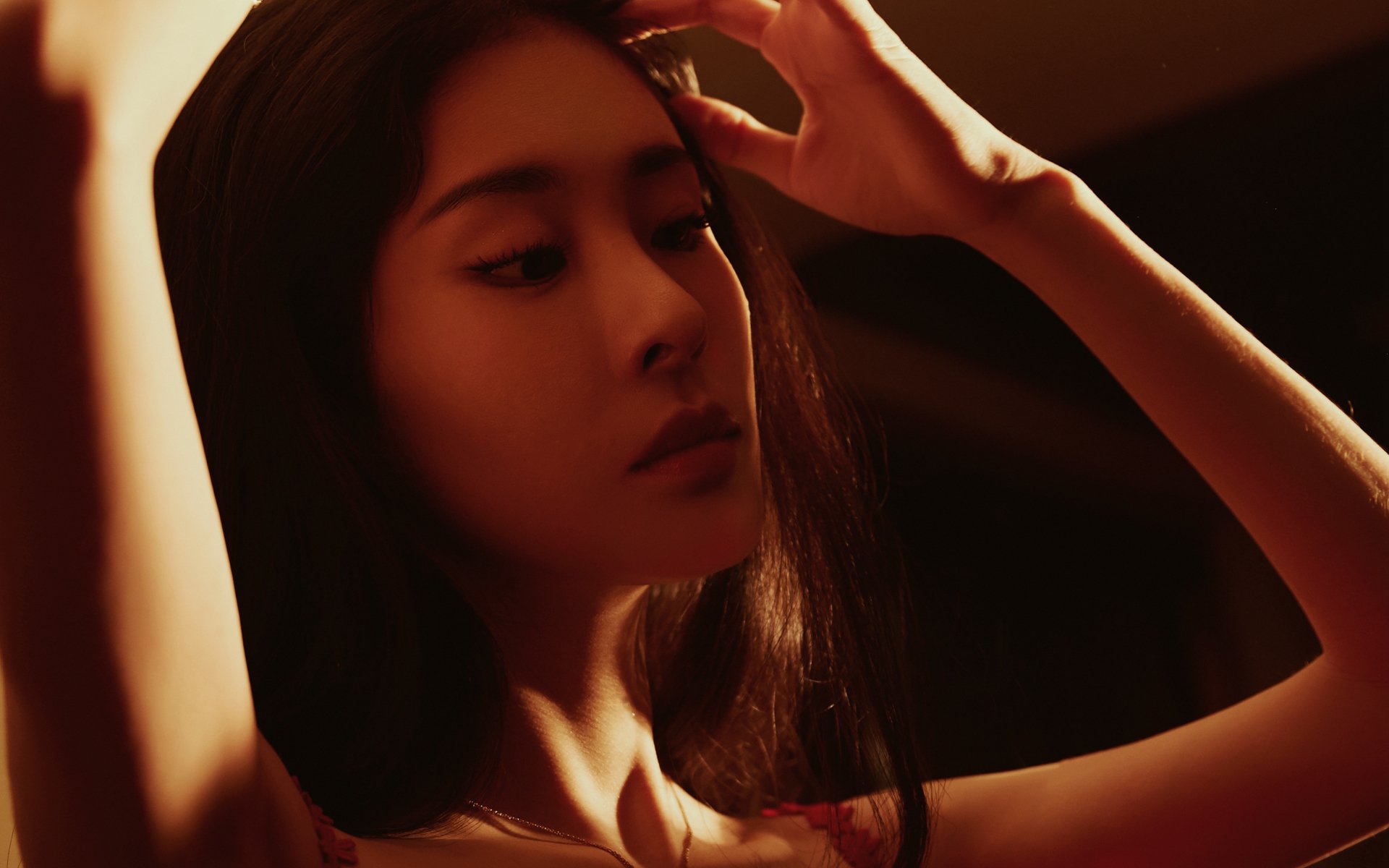 双线叙事，德国战车险胜揭示底蕴，姆巴佩虚拟意甲首秀震撼足坛