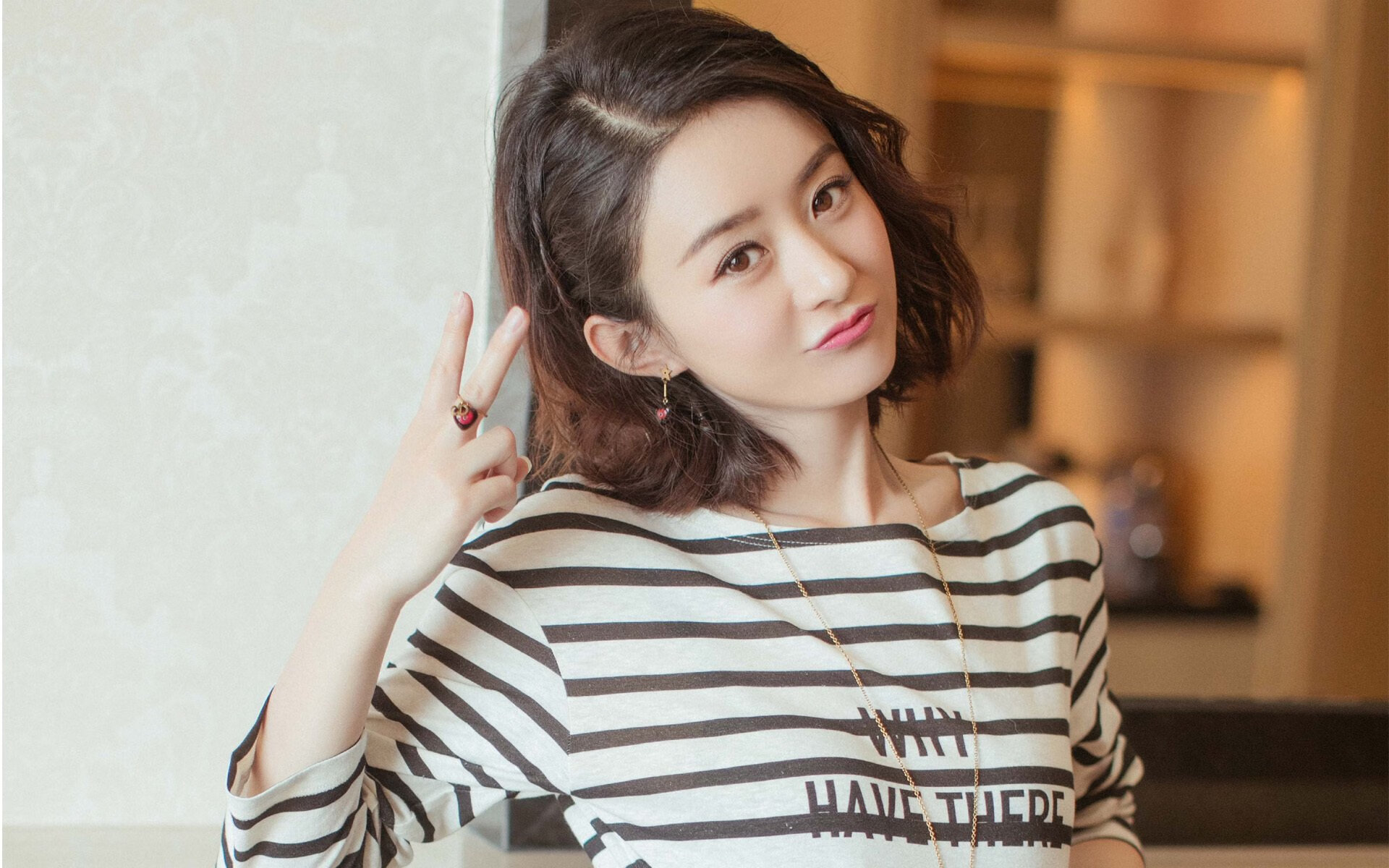 天降神兽，文班亚马33分三双主宰战局，掘金狂胜独行侠展现冠军底蕴